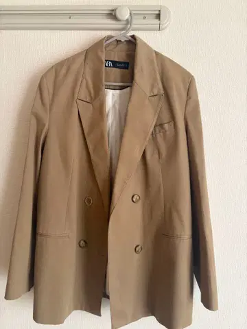 베이지 더블 브레스트 자켓