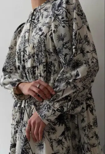 willfully 원피스 플라워 프린트 긴팔 롱 드레스