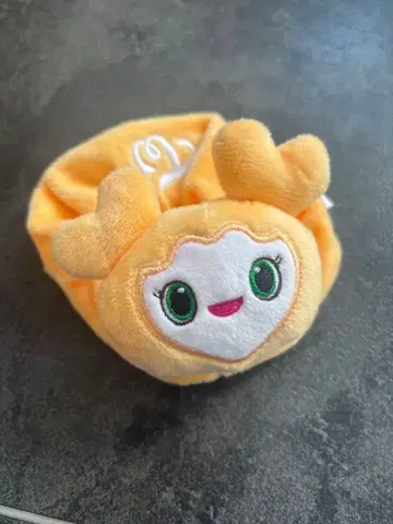 TWICE GIGO 스크런치 지브리