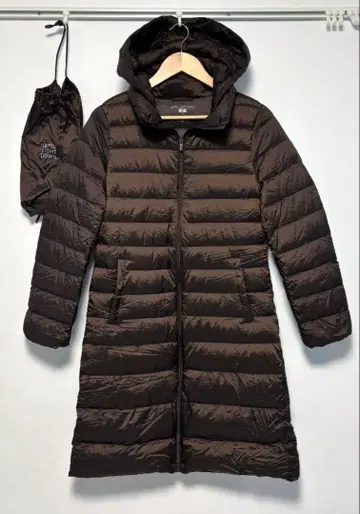 유니클로 울트라 라이트 다운 코트 롱 M 사이즈 브라운 수납 봉투 포함