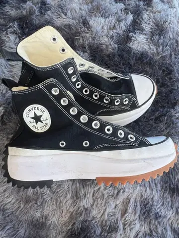 CONVERSE 블랙 하이컷 통굽 스니커즈