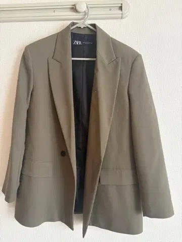ZARA 올리브 그린 테일러드 자켓