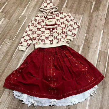 원더풀 월드 자수 스커트