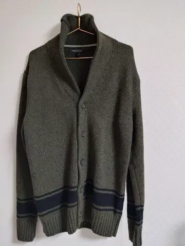 BANANA REPUBLIC 버튼 포함 가디건 L 올리브 그린