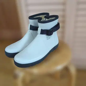 문스타 에이트테 810s 말케 레인부츠 화이트 25.0cm