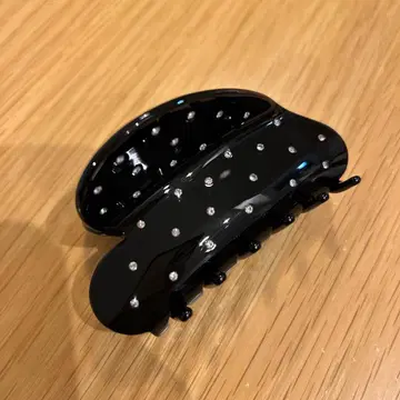 POTETE 스톤 하트 클립 블랙