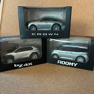 도요타 미니카 세트 CROWN bZ4X ROOMY 실버 컬러
