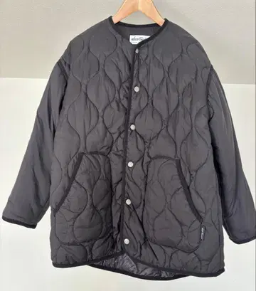 WILD THINGS 블랙 퀼팅 자켓