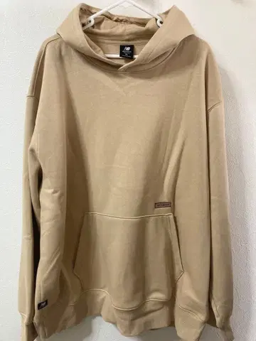 뉴발란스 후드티