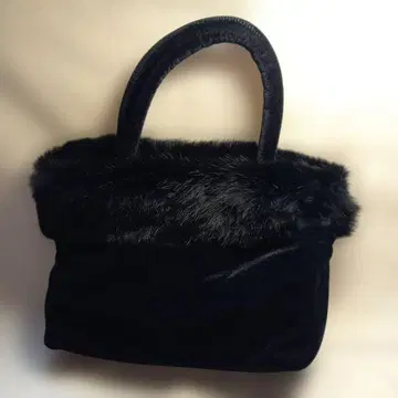 블랙 퍼 포함 핸드백