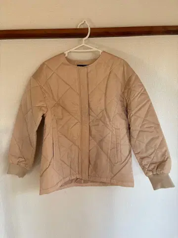 INDIVI 베이지 퀼팅 자켓 사이즈 40