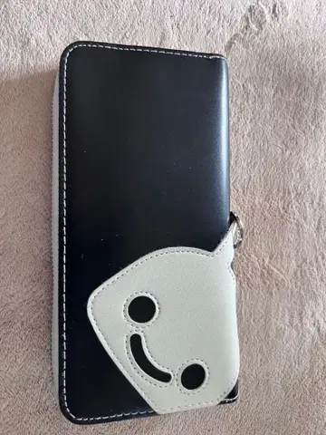 CUNIE 스마일리 페이스 장지갑