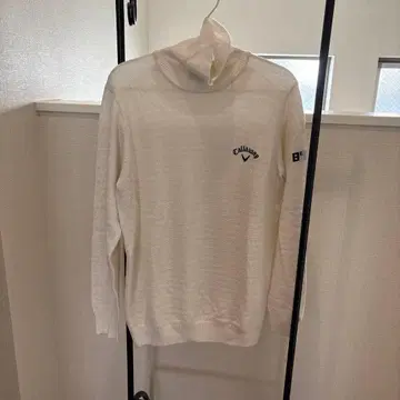 Callaway 화이트 터틀넥 스웨터