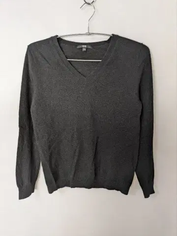 UNIQLO 캐시미어 100% V넥 긴팔 니트 스웨터 블랙 L