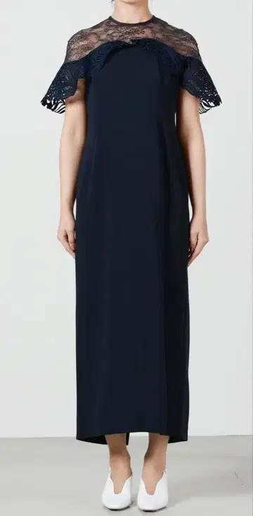 네이비 레이스 소매 원피스 마메쿠로구치