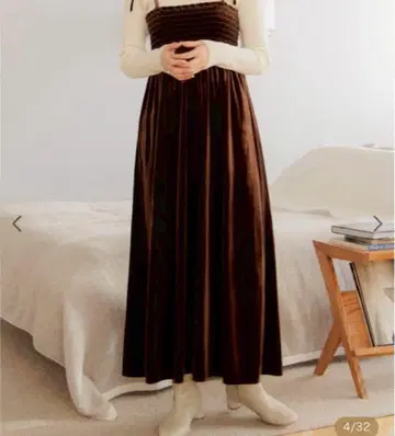 flower 멜팅 벨로아 원피스 브라운