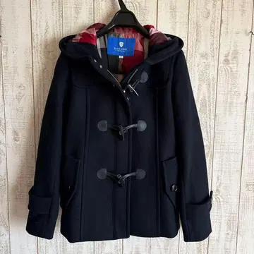 거의 사용하지 않은 BLUE LABEL CRESTBRIDGE 더플 코트