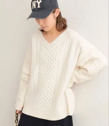 framework 스웨터 슈퍼 지롱 케이블 V넥 스웨터