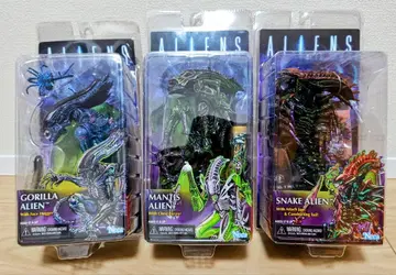[ 새상품 ] 네카 에이리언 케너 트리뷰트 맨티스 고릴라 스네이크 3체