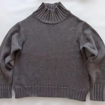 마가렛호웰 하이넥 니트