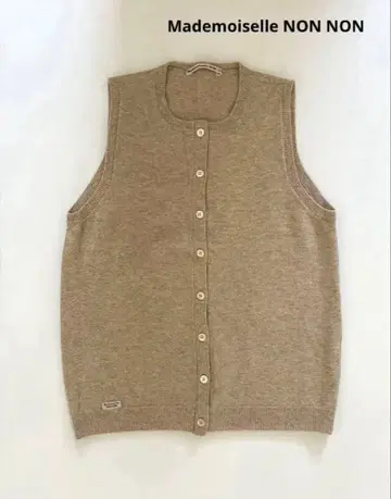 새상품급! 마드모아젤 논논 니트 베스트 L 사이즈 로고 택 포함