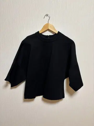 컨디션 최상 ADORE 돌먼 슬리브 티셔츠