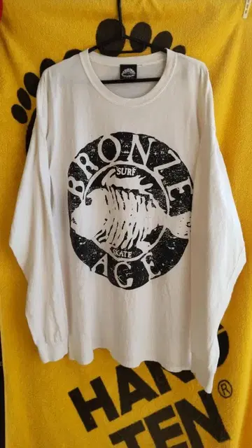 BRONZE AGE 그래픽 롱 슬리브 티셔츠