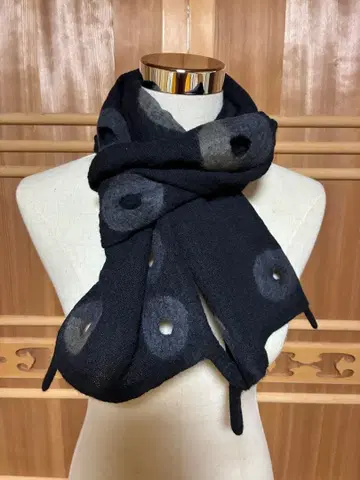 새상품 머플러 작가