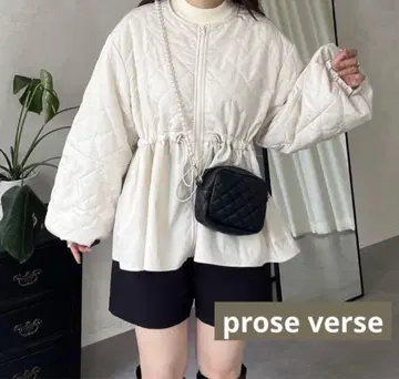 [ 새상품급 ] proseverse 볼륨 슬리브 퀼팅 페플럼 블루종