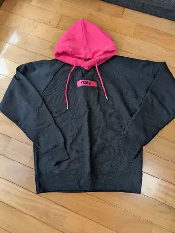 Rady 후드티 블랙 x 핑크 M