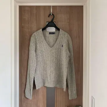 랄프 로렌 V넥 케이블 니트