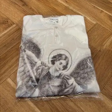 Vallad V.HENRY NECK L/S 써멀 WHITE io 착용