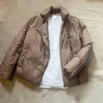 여성용 베이지 다운 자켓 숏 기장 7호