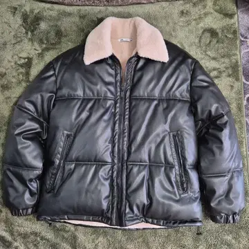 ZARA 블랙 보아 페이크 레더 자켓 XL 시착만 한 상품