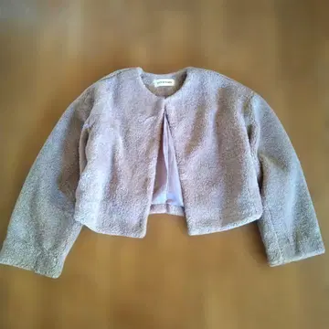 새상품급 LILY BROWN 베이지 보아 자켓 숏 기장 부드러운