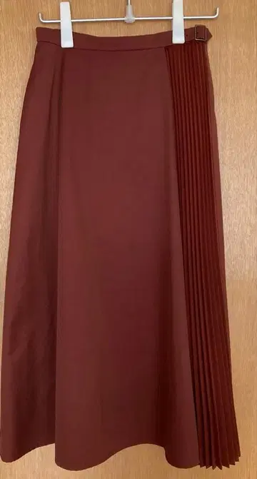 북유럽, 생활 잡화점 / 레드 브라운 / 사이드 플리츠 플레어 스커트