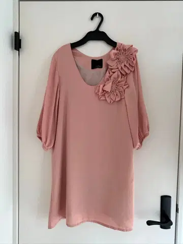 핑크 꽃 모티브 원피스 드레스 포멀 결혼식 2차 모임