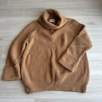 UNITED ARROWS 베이지 터틀넥 스웨터