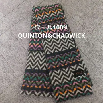 QUINTON & CHADWICK 울 100% 머플러 지그재그 패턴