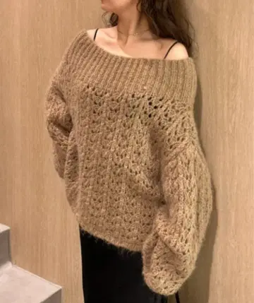 모헤어 울 오프숄더 패턴 니트 풀오버