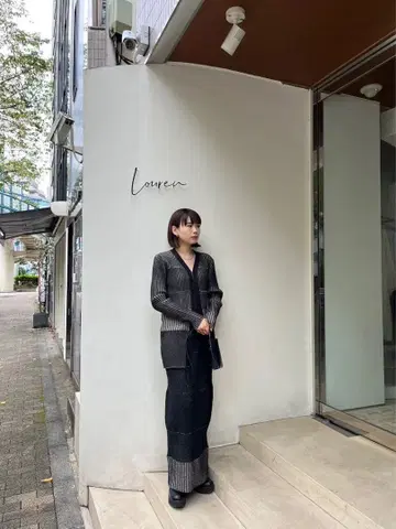 louren 플레이팅 니트 가디건/스커트 셋업
