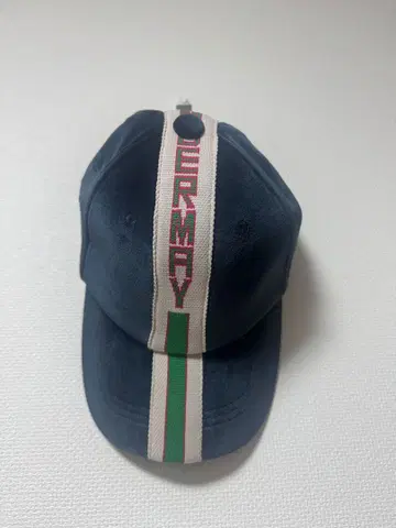 디셈버 메이 캡