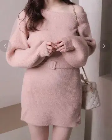 LIP SERVICE 시어 숄더 루즈 페더 원피스