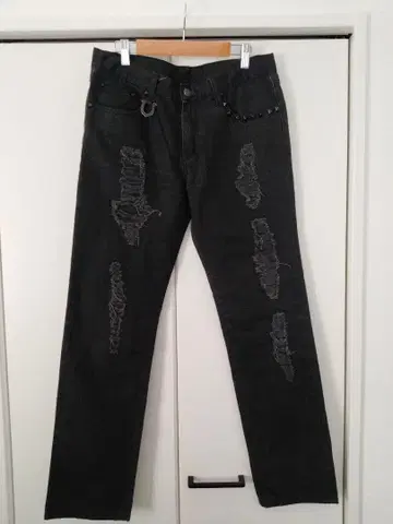 블랙 스트레이트 데님 데미지 가공