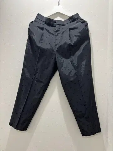 ATELIER SIX 도트 무늬 다크 그레이 팬츠 사이즈 40