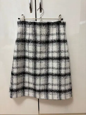 체크 사다리꼴 미니 스커트 프로포션 바디 드레싱