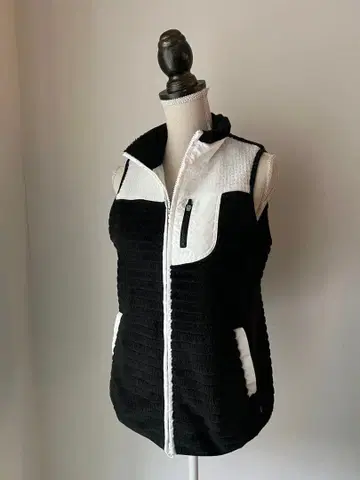 아다바트 모노톤 충전솜 보아 축열 베스트