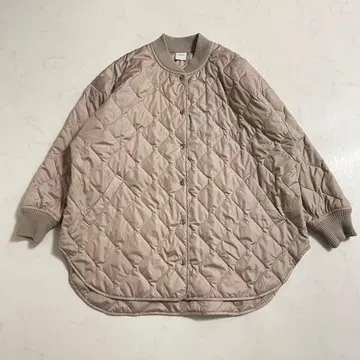 새상품급 Spick & Span WEB 한정판 23AW 퀼팅 BZ 베이지