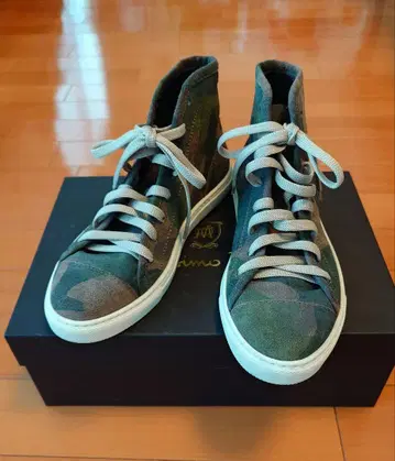 새상품급 BOEMOS 카모 패턴 하이컷 스니커즈 36