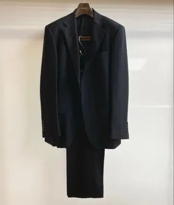 [ 새상품급 M ] 관혼상제 포멀 슈트 블랙 ONLY